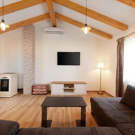 Kuca Za Odmor Villa Jurdani Exteriör bild