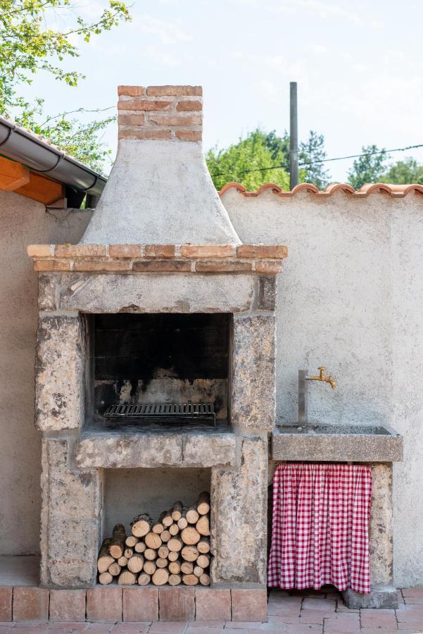 Kuca Za Odmor Villa Jurdani Exteriör bild