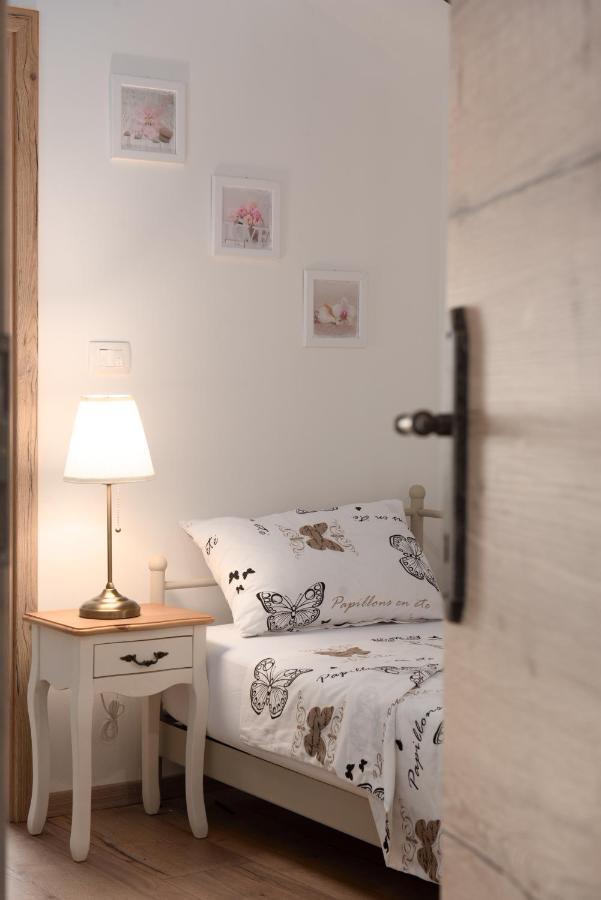 Kuca Za Odmor Villa Jurdani Exteriör bild